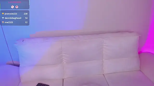 Rebeca Williams  online show from November 20, 11:37 pm