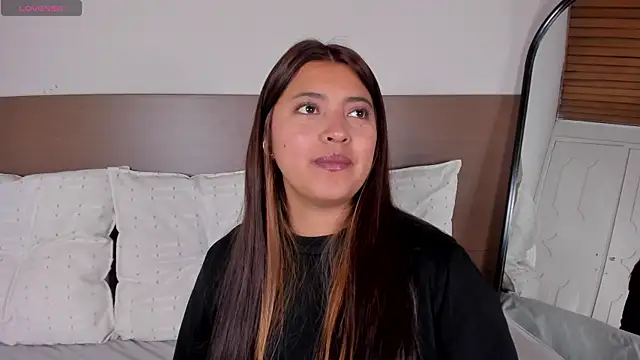 Snapshot of Rebeca_Williams_ chatting on June 5, 10:54 am Rebeca Williams online show from June 5, 10:54 am