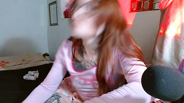 kittenlizz online show from December 22, 4:37 pm