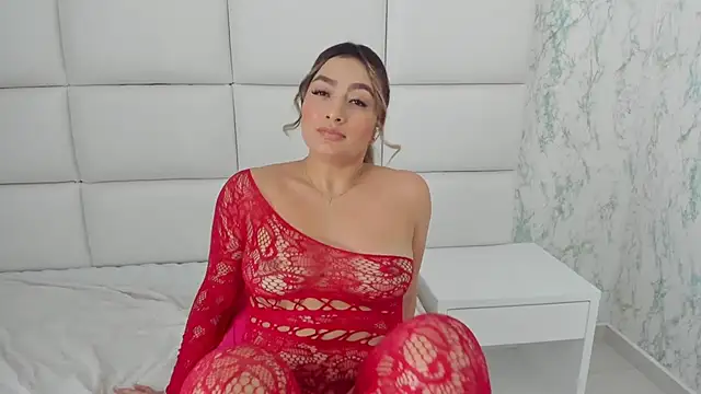 MIA  SAENZ online show from January 17, 3:00 pm