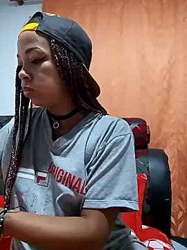 Snapshot of Scarlett_lx chatting on December 27, 10:37 pm Scarlett lx online show from December 27, 10:37 pm