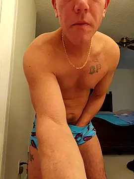 Snapshot of Bigtater1999 chatting on December 24, 7:11 pm Bigtater1999 online show from December 24, 7:11 pm