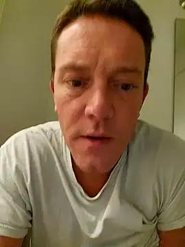 Snapshot of Bigtater1999 chatting on December 31, 1:15 am Bigtater1999 online show from December 31, 1:15 am