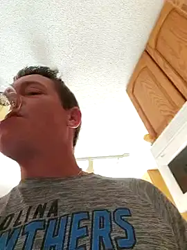 Snapshot of Bigtater1999 chatting on January 1, 8:15 pm Bigtater1999 online show from January 1, 8:15 pm