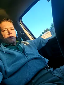 Snapshot of Bigtater1999 chatting on October 22, 11:43 am Bigtater1999 online show from October 22, 11:43 am