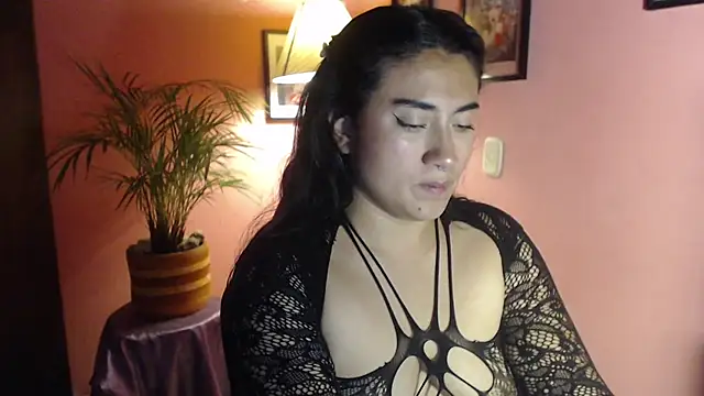 bunnyemilyrose36 online show from March 29, 9:42 am