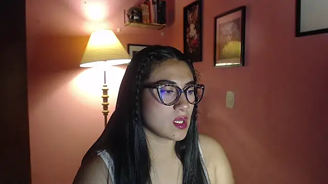 bunnyemilyrose36 online show from April 17, 8:06 am