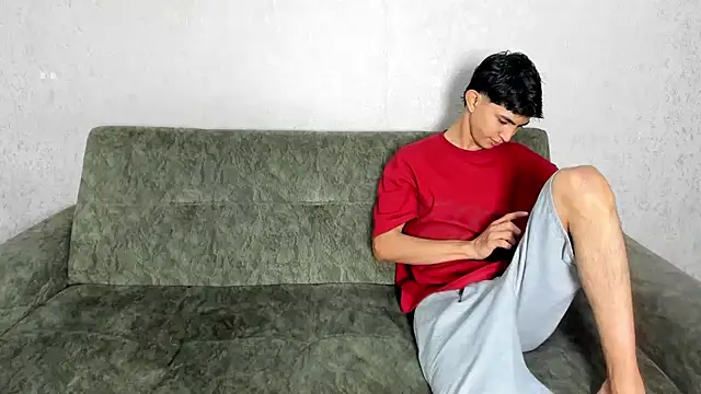 Snapshot of anjel_cute18 chatting on March 16, 7:51 pm anjel cute18 online show from March 16, 7:51 pm