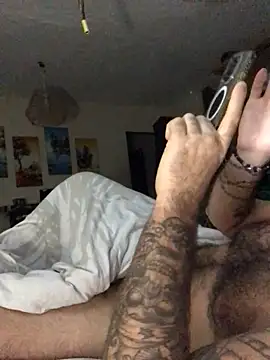 Ringhio199 online show from December 3, 6:15 am