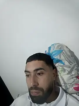 Snapshot of Joosee1696 chatting on February 2, 10:19 pm Joosee1696 online show from February 2, 10:19 pm