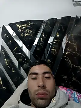 Snapshot of Joosee1696 chatting on February 19, 11:12 pm Joosee1696 online show from February 19, 11:12 pm