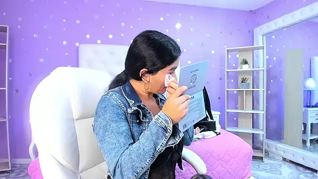 scarlette 15  online show from October 3, 3:25 am