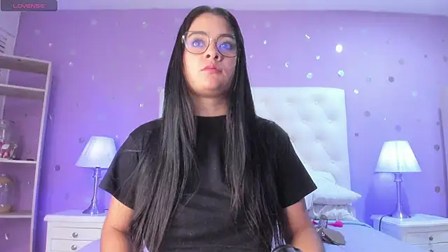 scarlette 15  online show from March 18, 3:20 am