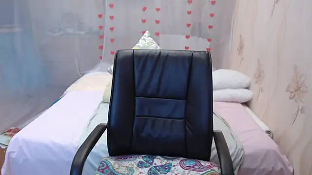 OlgaHottie online show from October 8, 11:13 pm