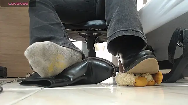 alma fenix online show from February 10, 3:10 pm