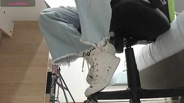 alma fenix online show from February 21, 1:11 pm