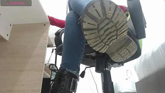 alma fenix online show from February 28, 12:09 pm