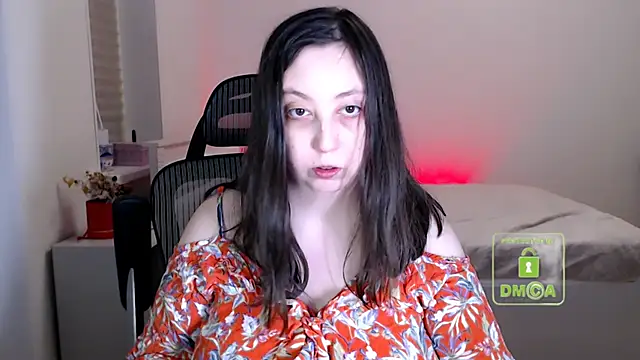 cute and hot online show from November 26, 4:30 pm