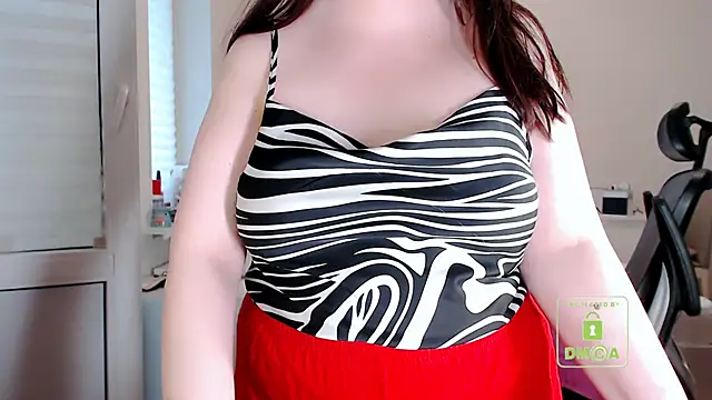Snapshot of cute_and_hot chatting on June 28, 5:19 pm cute and hot online show from June 28, 5:19 pm