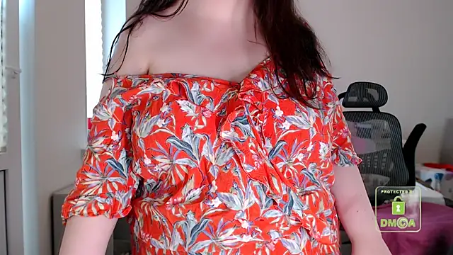 Snapshot of cute_and_hot chatting on July 7, 3:49 pm cute and hot online show from July 7, 3:49 pm