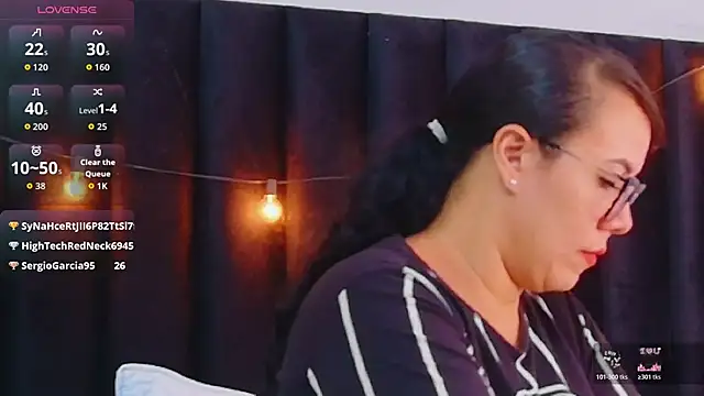 hotlatinateacher online show from October 19, 7:25 pm