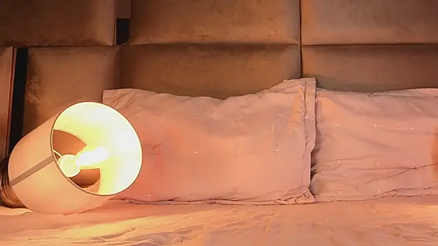 angelinepossy online show from November 29, 10:02 pm