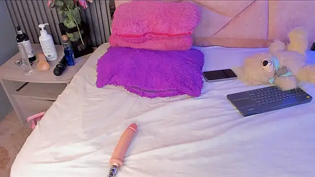 channel guss online show from February 21, 12:06 pm