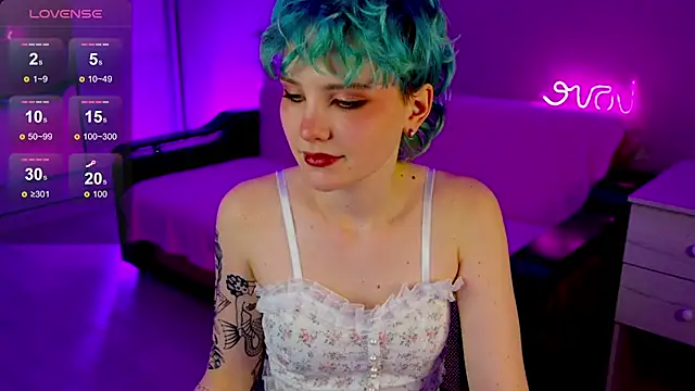 Snapshot of School_Love chatting on December 8, 4:18 pm School Love online show from December 8, 4:18 pm