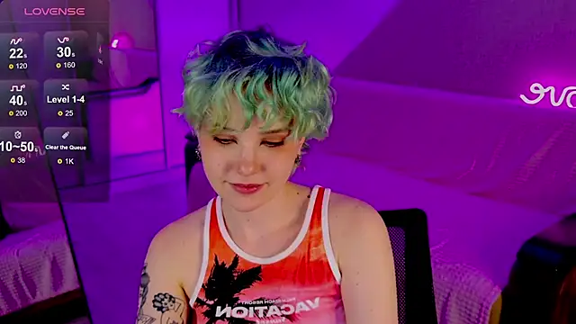 Snapshot of School_Love chatting on January 22, 4:12 pm School Love online show from January 22, 4:12 pm