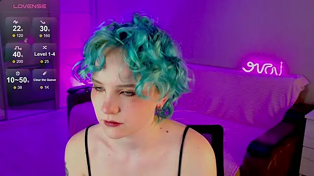 Snapshot of School_Love chatting on February 16, 1:05 pm School Love online show from February 16, 1:05 pm