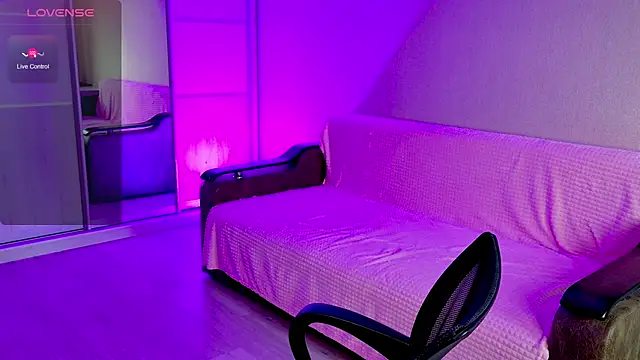 Snapshot of School_Love chatting on March 12, 1:08 pm School Love online show from March 12, 1:08 pm