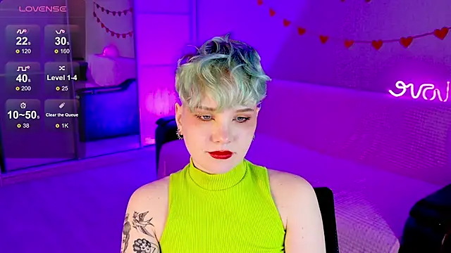 Snapshot of School_Love chatting on March 14, 4:09 pm School Love online show from March 14, 4:09 pm