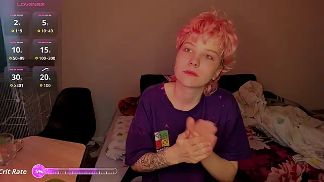 Snapshot of School_Love chatting on November 13, 7:18 am School Love online show from November 13, 7:18 am