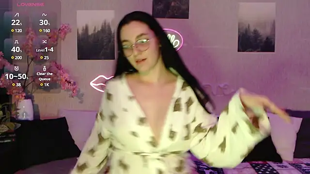 Fluffy Tiffy online show from January 12, 6:28 am