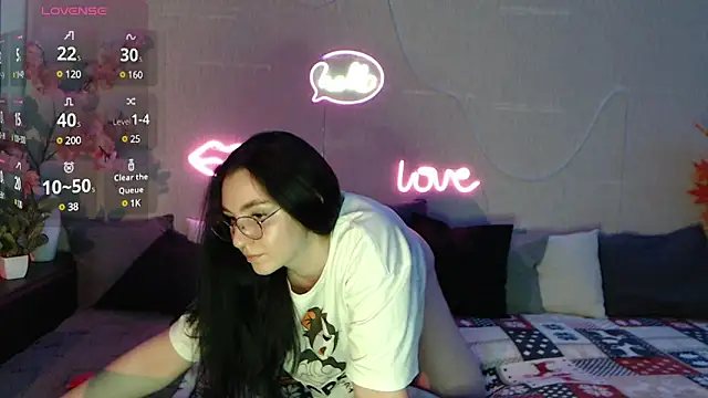 Fluffy Tiffy online show from January 20, 5:04 am