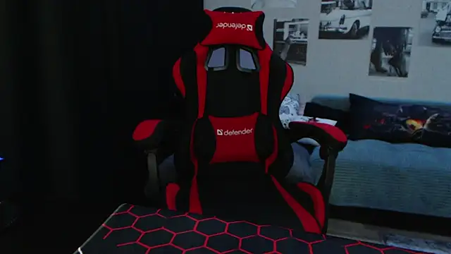 Fluffy Tiffy online show from October 2, 12:17 am