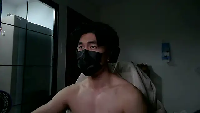 wuzhimao0207 online show from July 8, 5:50 pm