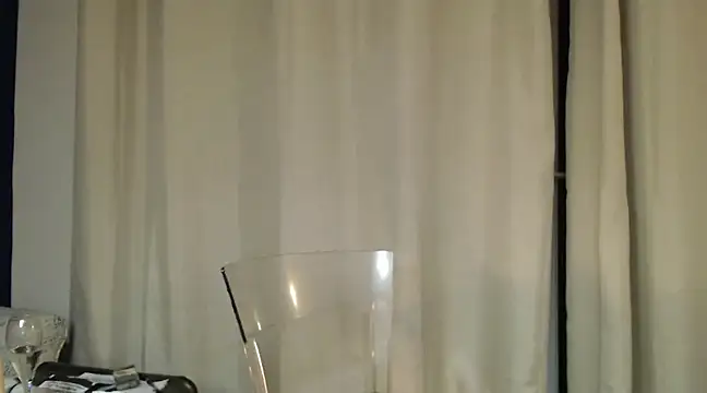 Snapshot of Ladystargazer1966 chatting on February 1, 1:02 am Ladystargazer1966 online show from February 1, 1:02 am