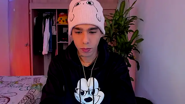 aldrinwhite online show from December 16, 2:55 pm