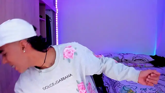 aldrinwhite online show from January 15, 5:05 pm