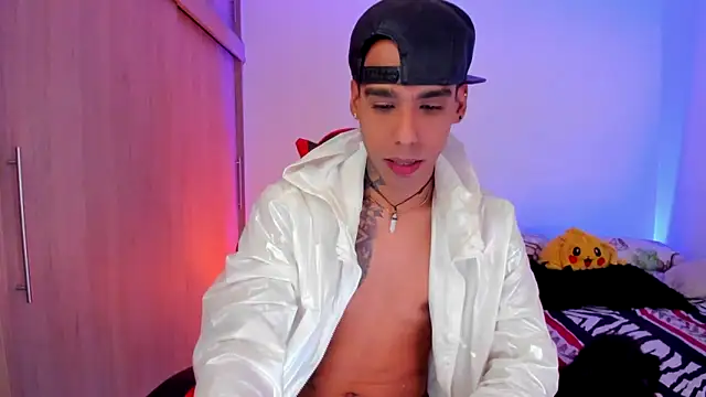 aldrinwhite online show from February 21, 5:47 pm