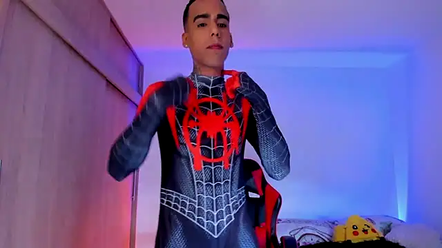 aldrinwhite online show from February 26, 6:51 pm