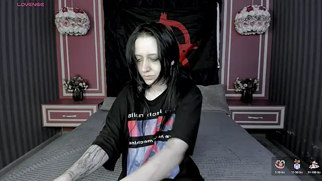 Snapshot of Medusa__Gorgona chatting on June 4, 1:06 pm Medusa Gorgona online show from June 4, 1:06 pm