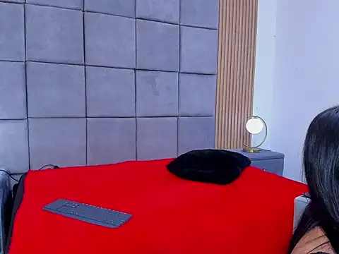 KateTompson  online show from February 22, 8:57 am