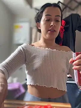 saribelcute online show from October 18, 3:13 pm