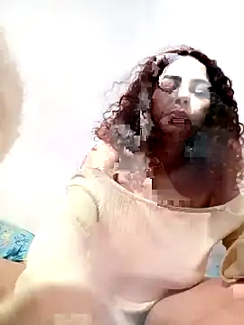 Mommy-Hot online show from November 3, 3:19 am