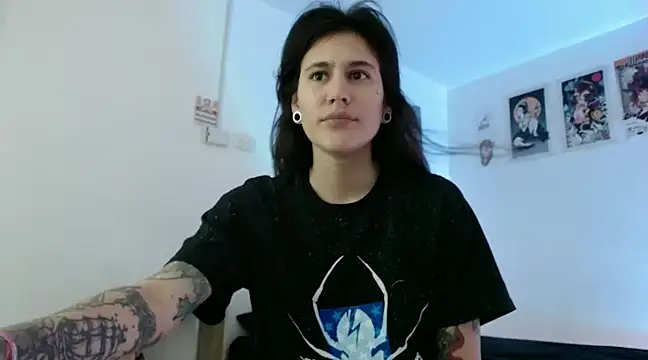 Snapshot of Julytattoo chatting on March 1, 4:00 pm Julytattoo online show from March 1, 4:00 pm