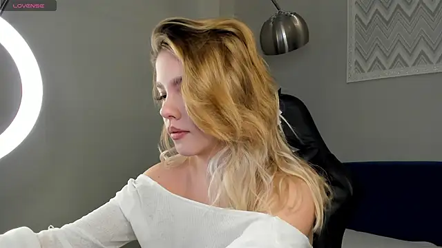 Anna Robinson online show from January 21, 1:08 am