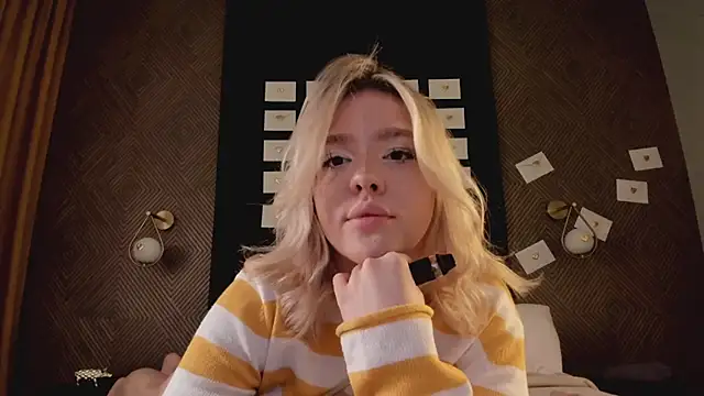 Anna Robinson online show from April 8, 1:27 am