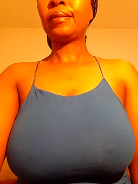 Snapshot of realsquirter chatting on October 4, 9:18 am realsquirter online show from October 4, 9:18 am